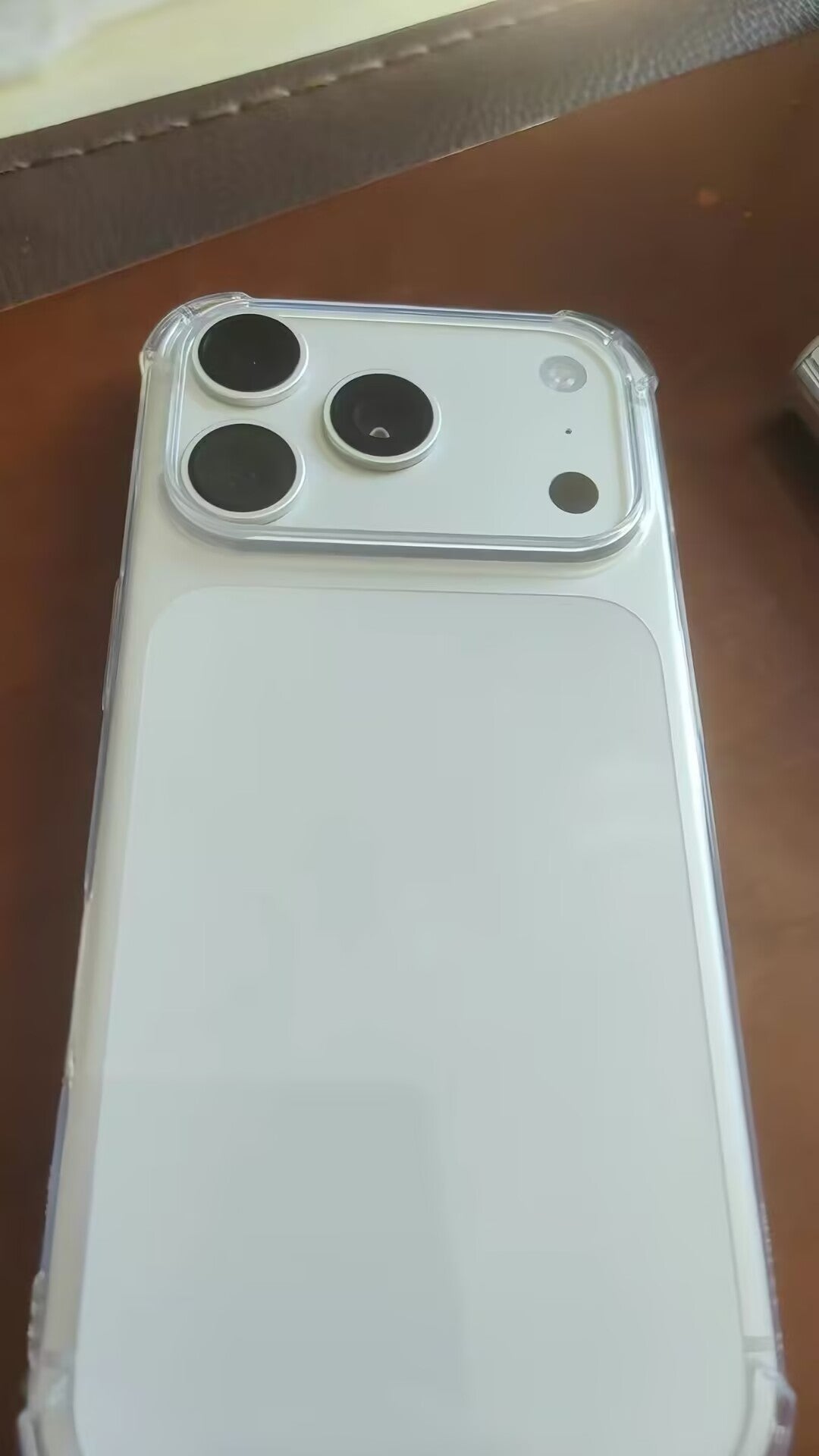 Apple iPhone 17 Pro Max 256GB  Cosmic  Silver